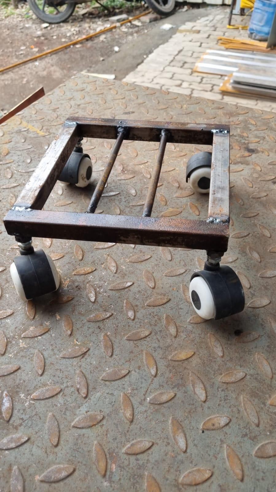 Wheel Pot Stand For Planters