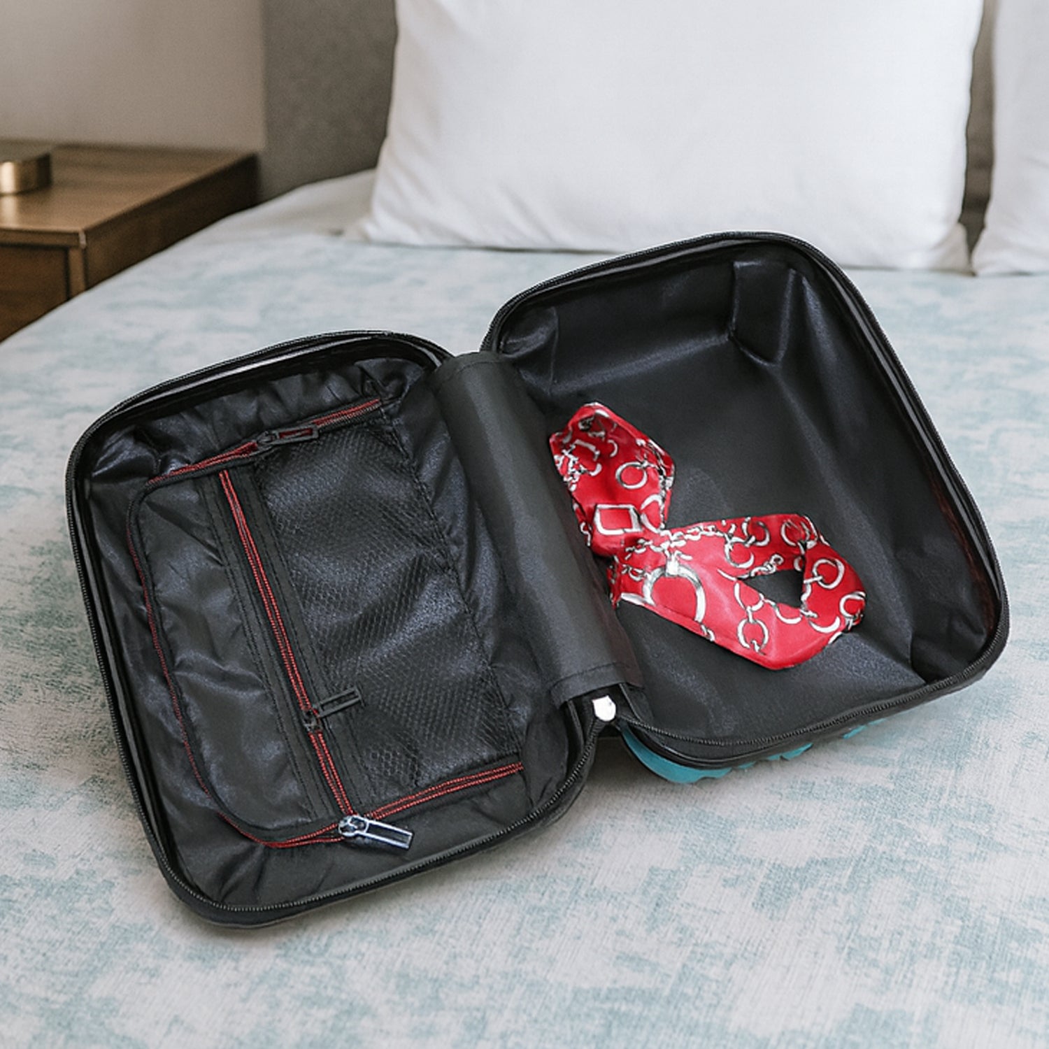 4-in-1 Luggage Set Durable And Stylish Hard Shell Suitcase Set