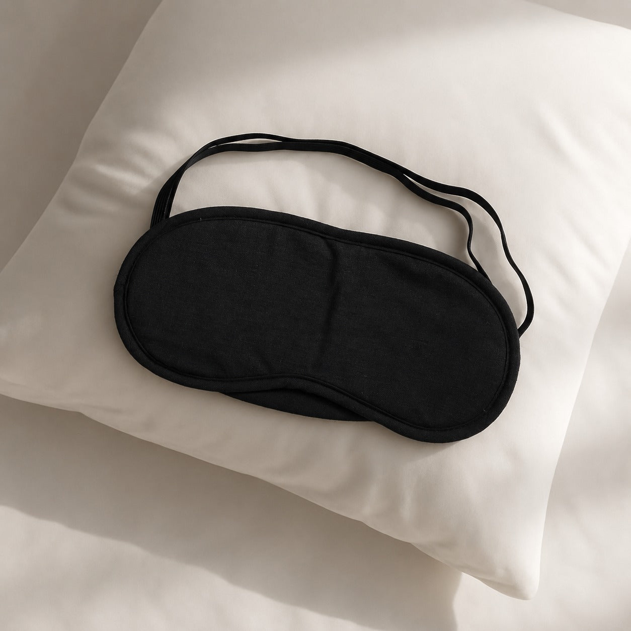 Soft Padded Sleeping Eye Mask With Elastic Strap For Travel And Relaxation (1 Pc)